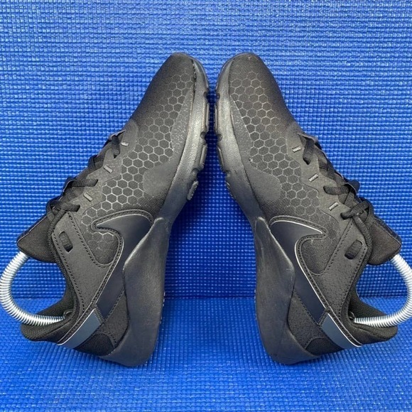 NIKE LEGEND ESSENTIAL 2 Women`s Size 9 Black Athletic Running Shoes CQ9545-002 - Picture 5 of 8